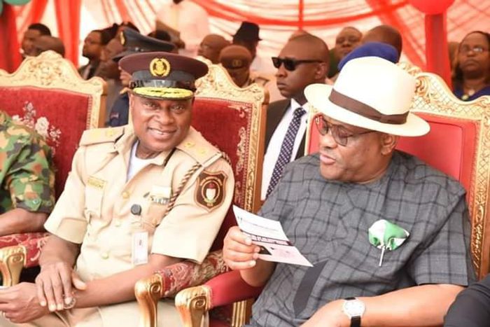 Governor Nyesom Wike lauds NIS for introducing new e-passport with 10-year validity. [Twitter/@GovWike]
