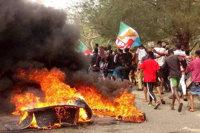 APC members protest over Supreme Court verdict on Bayelsa. [Twitter/@DailyTimesNGR]