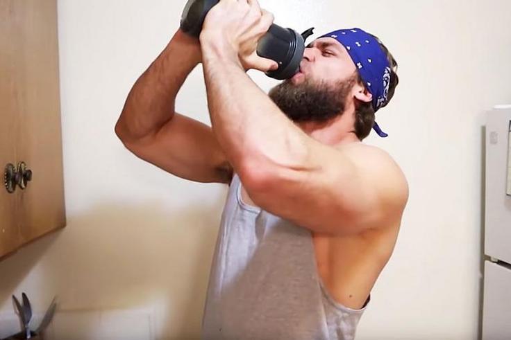 Bodybuilders Try 'Flexible Dieting' for 30 Days