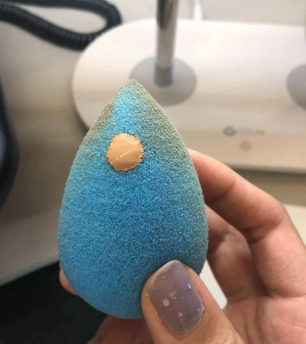 This is a wet Beautyblendernotice how the pump of foundation is able to sit on top of the blender instead of being absorbed?