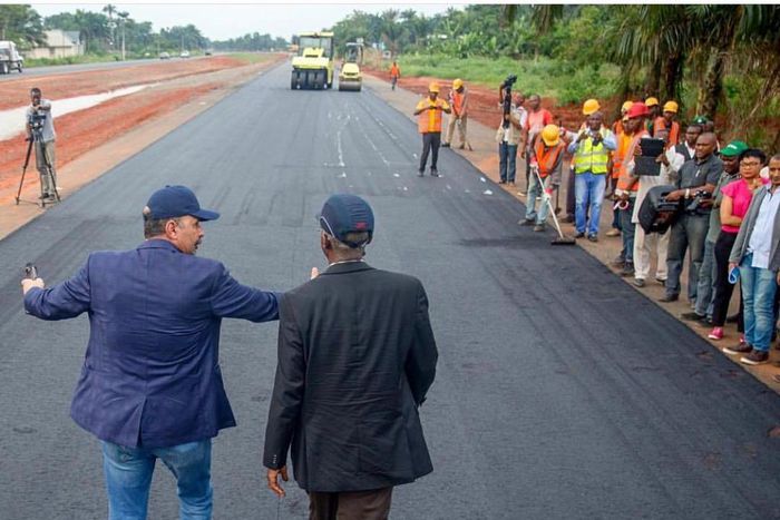 An illustrative photo of the Minister of Works and Housing, Mr Babatunde Fashola during the inauguration of a road project. [Twitter/@tundefashola]