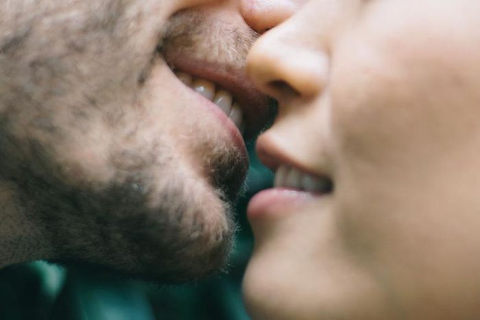 The Worst Things That Have Happened While Kissing