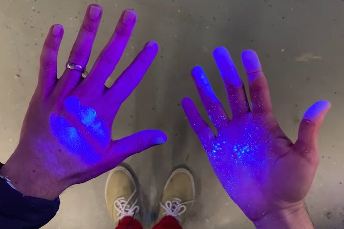 Classroom Experiment Shows How Fast Germs Spread