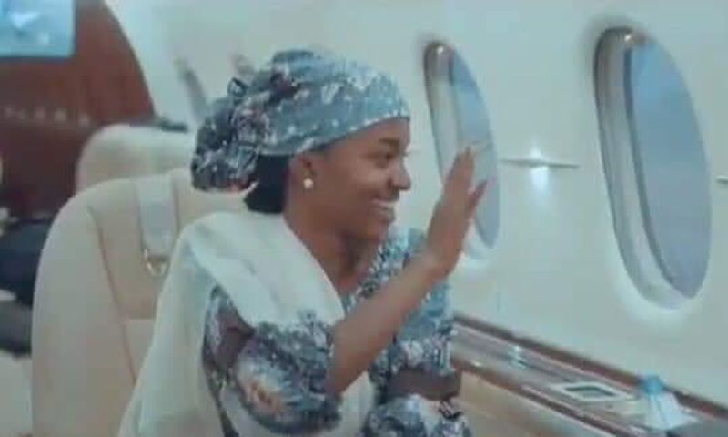 Hanan Buhari in a presidential jet [Twitter]