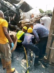 A picture of LASEMA’s Response Team rescuing the victims of Ogudu accident (NAN)