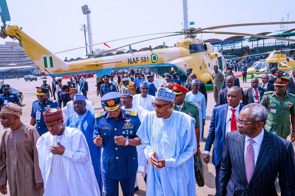 President Muhammadu Buhari thanks Nigerians as he unveils 2X Agusta 109P Gunship and Mi-17 1E Medium Lift Helicopters into the service of the Nigerian Air Force. [Twitter/@BashirAhmaad]