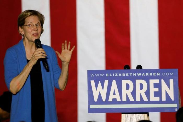 Democratic presidential hopeful Elizabeth Warren is dropping out of the race after a poor showing on Super Tuesday, US media reported