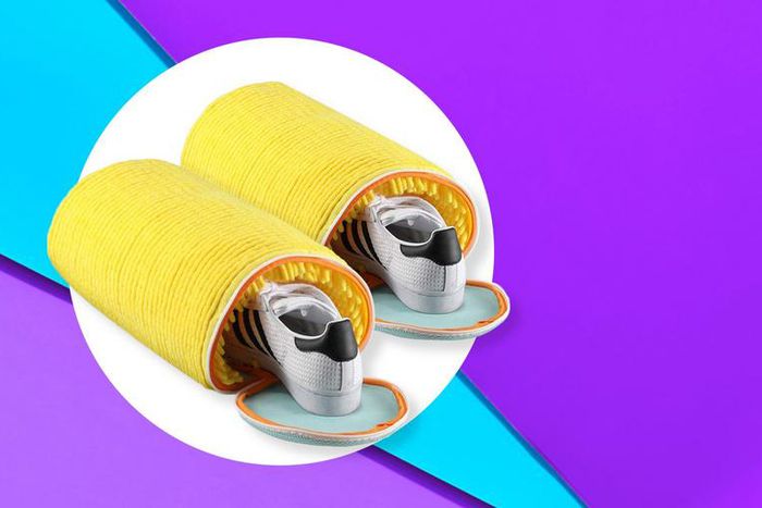 This Shoe Wash Bag Makes Cleaning Dirty Shoes Easy