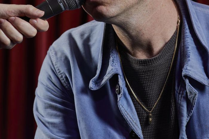 Bantering With the Crowd Is the Whole Act