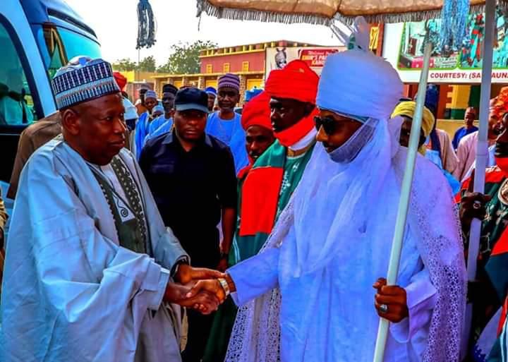 Kano state governor, Umar Ganduje and Emir of Kano Muhammadu Sanusi. [Twitter/@Dawisu]
