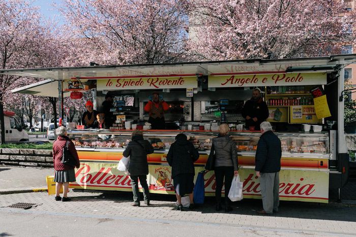 Italy's Museums Reopen With Coronavirus Rule: Stay a Meter Apart