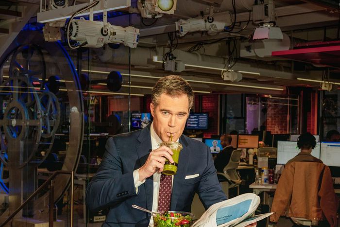 When youre stuck in the White House booth all day analyzing fast-breaking news, eating healthfully is essential, says Peter Alexander.