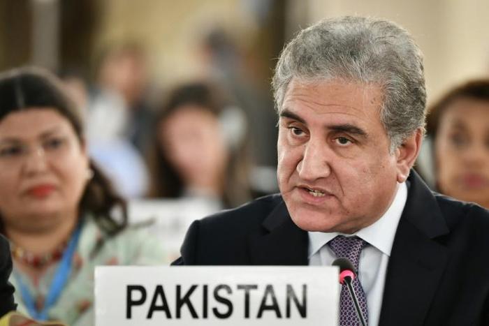 Pakistani Foreign Minister Shah Mehmood Qureshi will visit Tehran in a bid to defuse rising tensions in the region