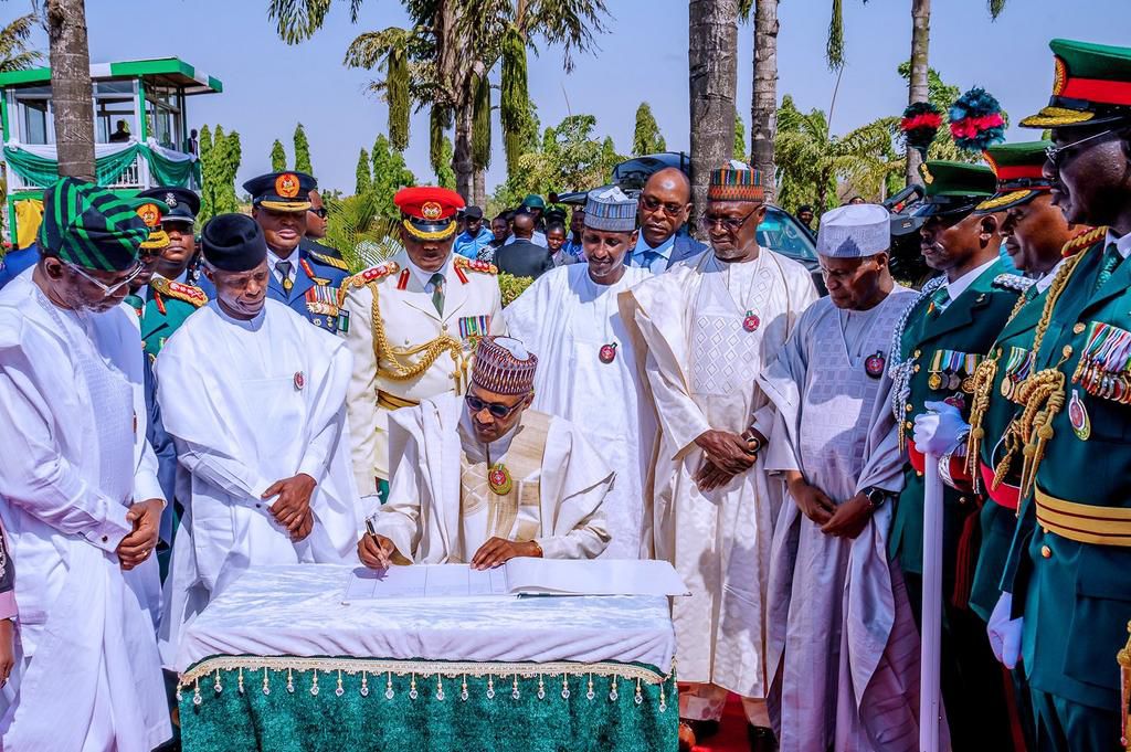 President Muhammadu Buhari presides over 2020 Wreath Laying ceremony for fallen Heroes. [Twitter/@BashirAhmaad]