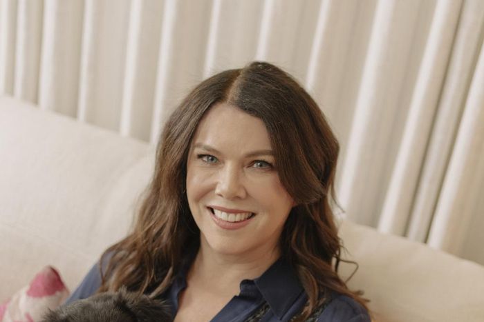 Lauren Graham's Week: Background Binges and Books, Books, Books