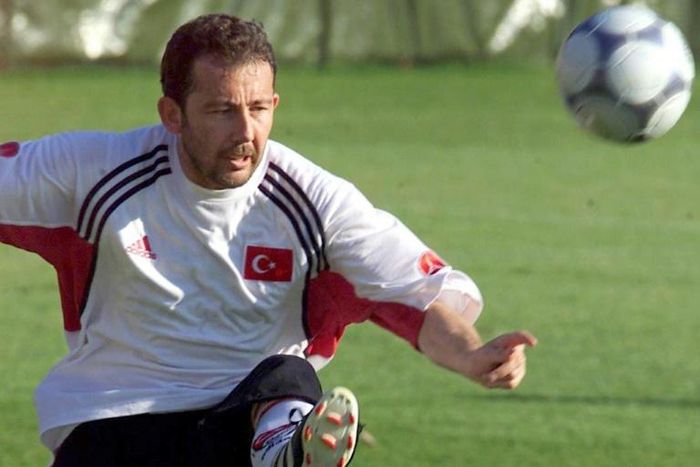 Sergen Yalcin, Turkey's former international playmaker, joins top club Besiktas as coach