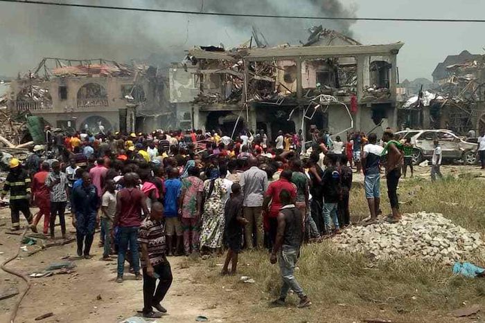 Lagos explosion destroys over 50 house (Twitter)