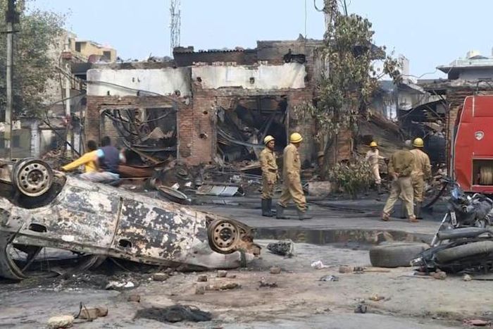 Delhi's worst sectarian violence in decades with deadly battles between Hindus and Muslims has left parts of the Indian capital looking like a war zone.