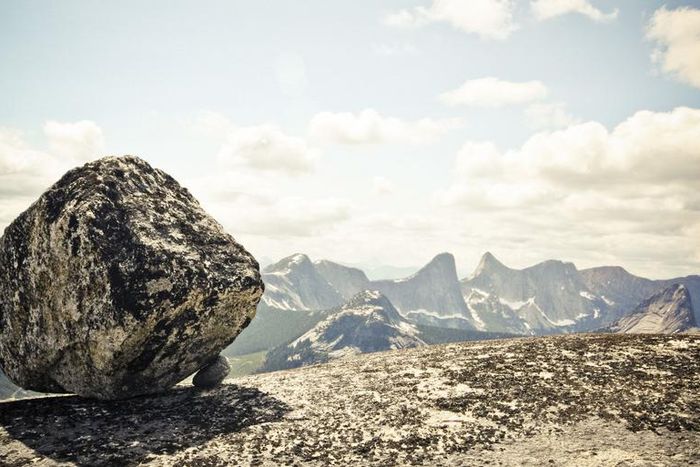 Dr. Pimple Popper Pops a 'Boulder' of a Pilar Cyst