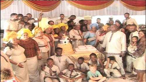 Chief Gabriel Igbinedion and his large family during one of his flamboyant birthday parties. [ITVBenin]
