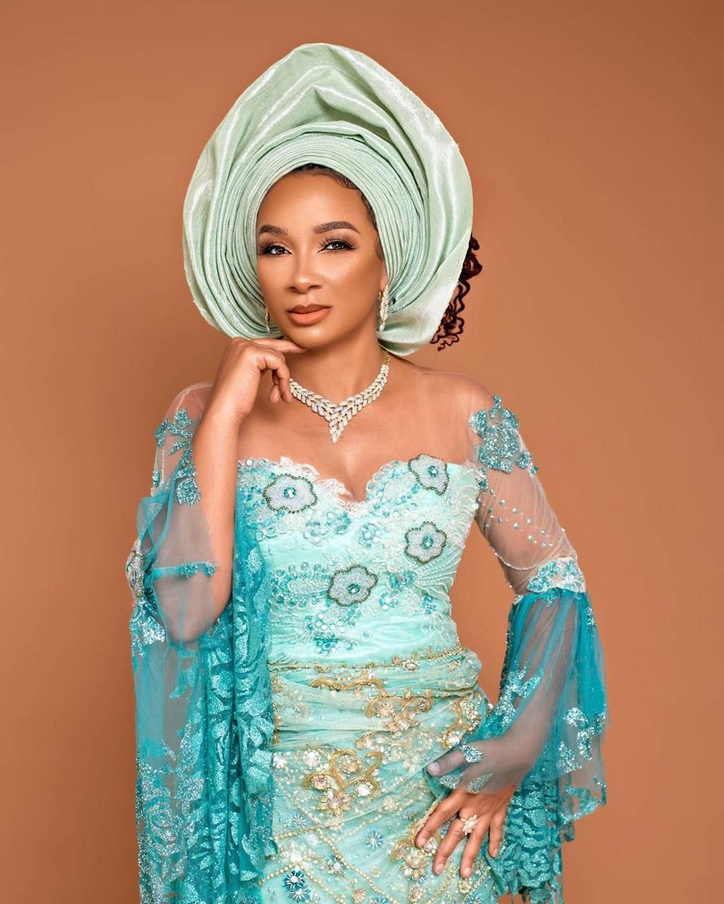 The light-skinned, tall and beautiful lady was the toast of all the major beauty pageantries in the 1990s.  [Instagram/IbinaboFiberesima]