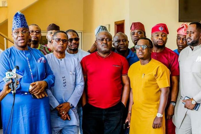 Speaker Mudashiru Obasa (M) and some members of the Lagos state House of Assembly. [LAHA]