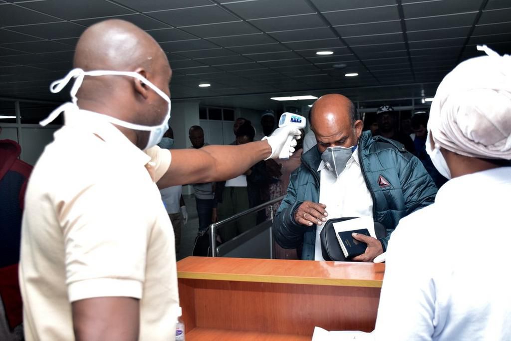 Nigerian Airports officials screening visitors coming into the country for Coronavirus. [Twitter/@MansurIB007]