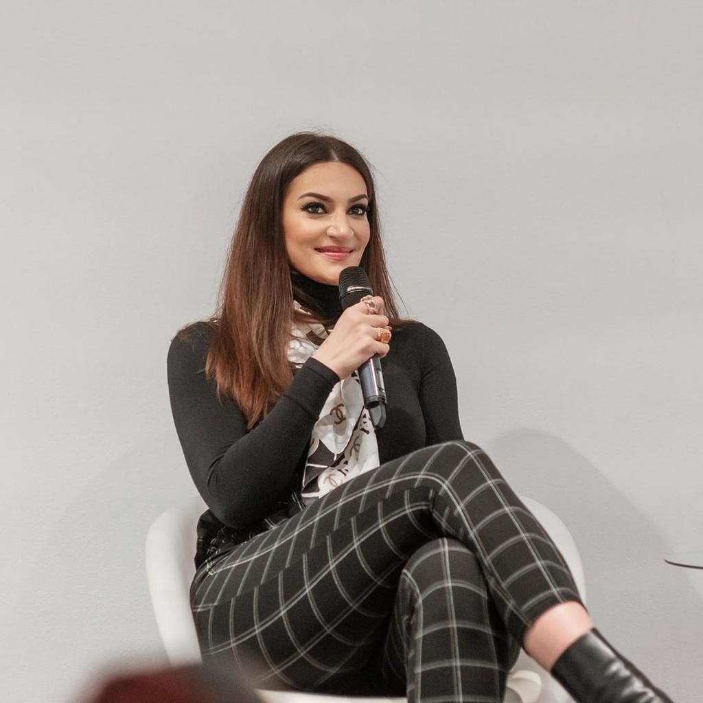 Sophie Brussaux is Drake's baby mama [Instagram/SophieKnowsBetter]