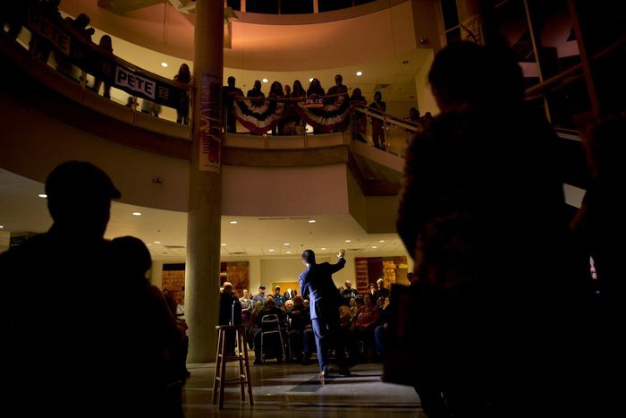 How Pete Buttigieg Tailors His Message to Black and White Voters