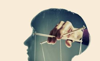 How to spot a manipulator before losing yourself