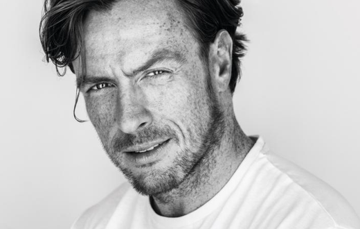 Toby Stephens (IMDB)