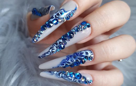 5 scary bacteria and fungi hiding under your long nails