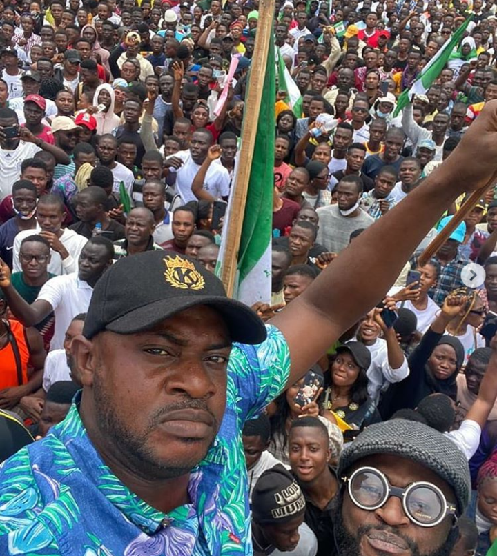 Nollywood actor, Odunlade Adekola joins the #EndSARS protest in Abeokuta, Ogun state. [Instagram/@odunomoadekola]