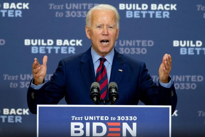 Democratic presidential candidate and former US Vice President Joe Biden speaks on the state of the US economy in Wilmington, Delaware