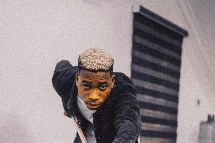 Lil Frosh has been accused of recording his girlfriend naked while he assaults [Instagram/LilFrosh]