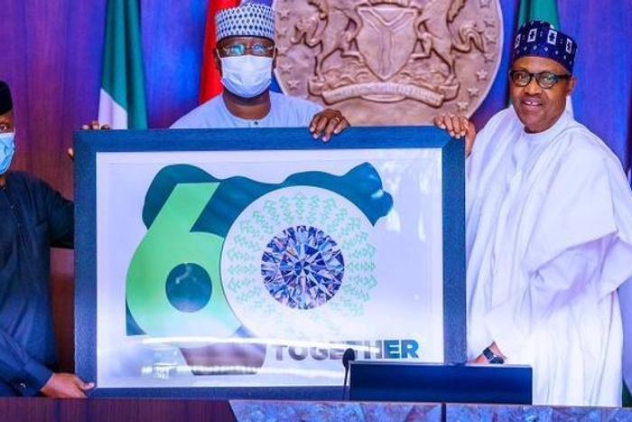 From Left: The Secretary to the Government of the Federation, Boss Mustapha, Vice President, Prof Yemi Osinbajo and President Muhammadu Buhari unveiling the logo for the 60th Independence Anniversary. (Blueprint Newspaper)