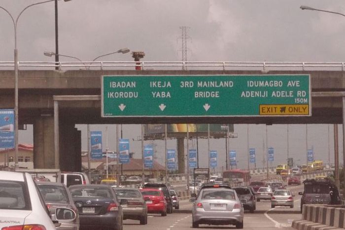 COVID-19: Benin-Lagos transport operators defy interstate movement restriction. [pamelawatson]