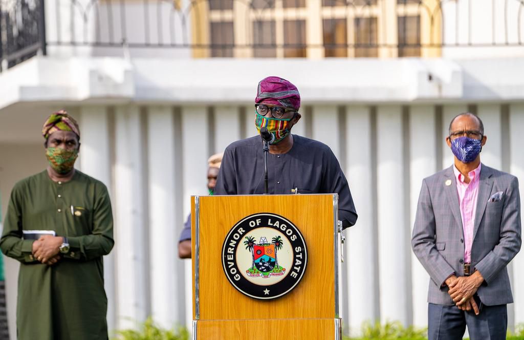Lagos State governor, Babajide Sanwo-Olu, flanked by deputy governor, Obafemi Hamzat (left), and Commissioner for Health, Akin Abayomi (right) [Twitter/@babajidesanwoolu]