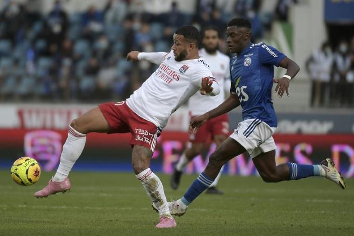 Lyon's Memphis Depay claimed his first club assists of the season in the win at Strasbourg