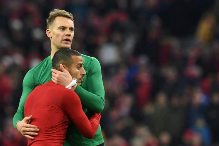 Don't go: Goalkeeper Manuel Neuer wants Bayern to keep hold of midfielder Thiago Alcantara