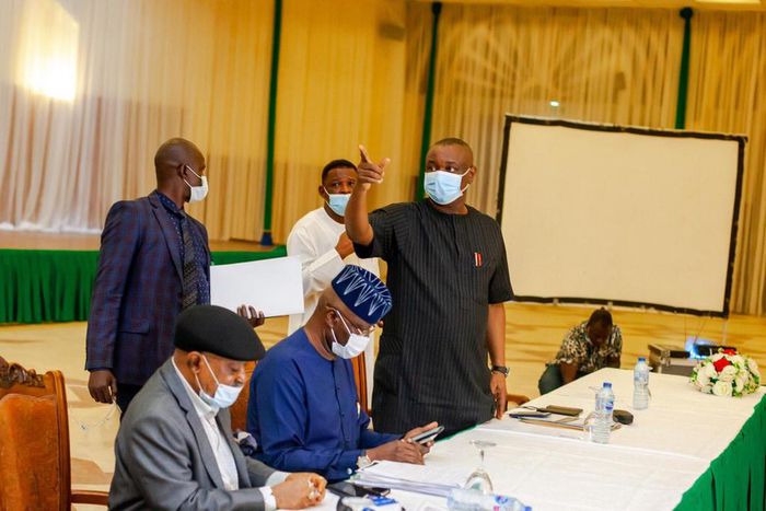 Labour and petroleum ministers in talks with NLC representatives in Abuja (Twitter: @fkeyamo)