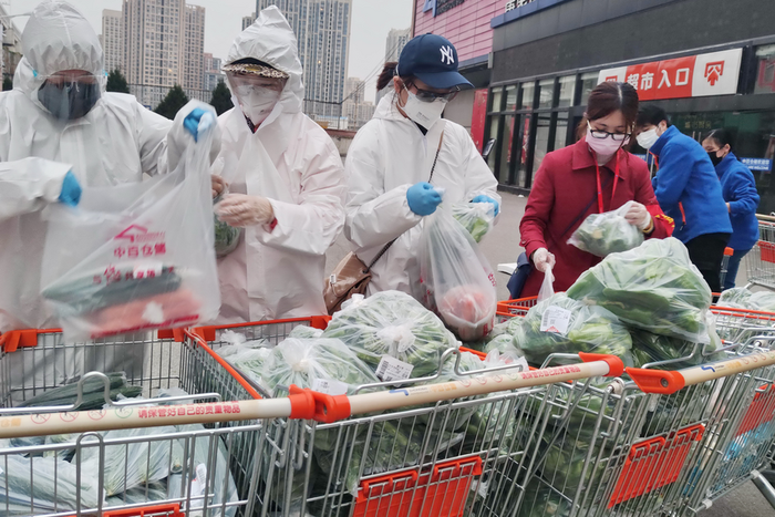 Suspected drug cartels distribute food amid Coronavirus pandemic/Illustration. [AFP]