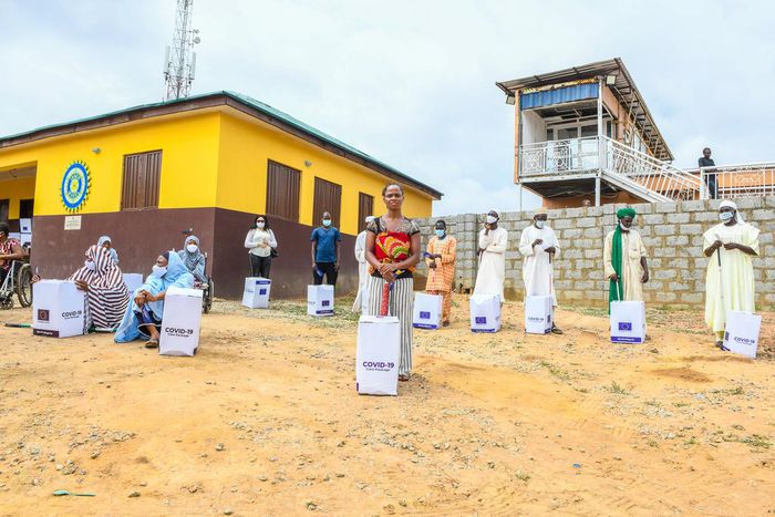 EU delegation distributes food items to 2,157 households in FCT. [Twitter/@EUinNigeria]