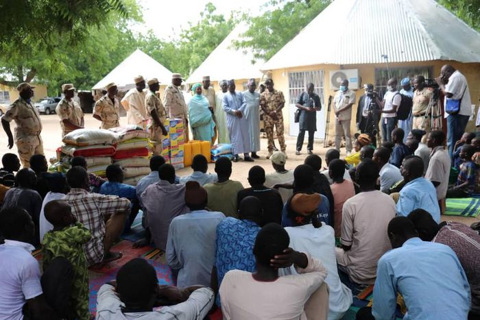 Borno receives 94 rescued Boko Haram captives from MNJTF. [Twitter/@ProfZulum]