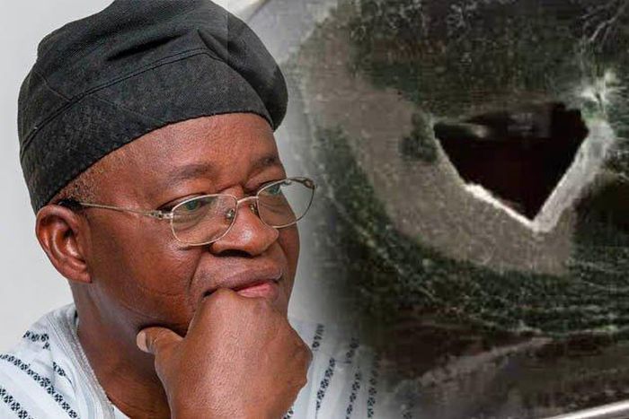 Gov Gboyega Oyetola’s vehicles damaged as governor joins EndSARS protesters in Osogbo (Punch)