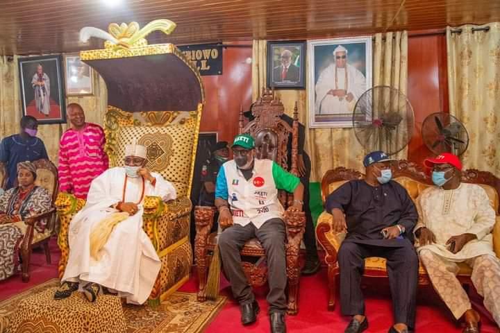Gov Akeredolu and  Paramount Ruler of Akure Kingdom, Oba Ogunlade Aladetoyinbo Aladelusi