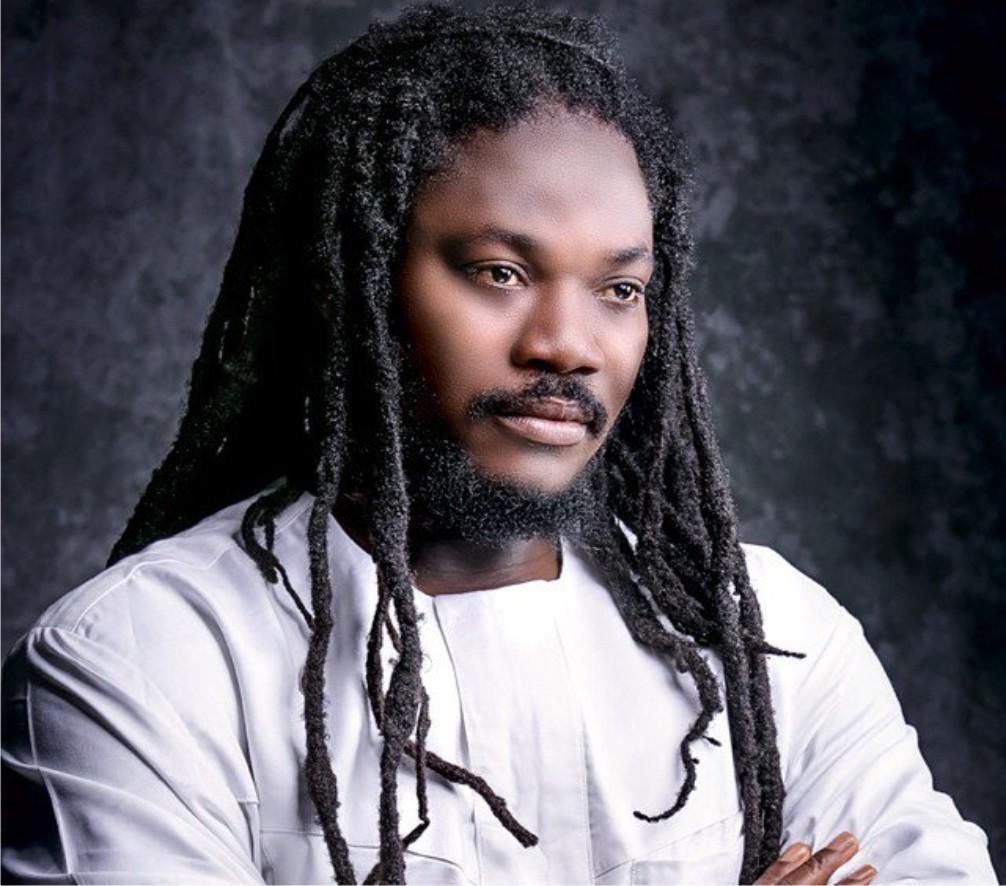 See video of Daddy Showkey and his mum dancing as she clocks 80 [Faces International Magazine]