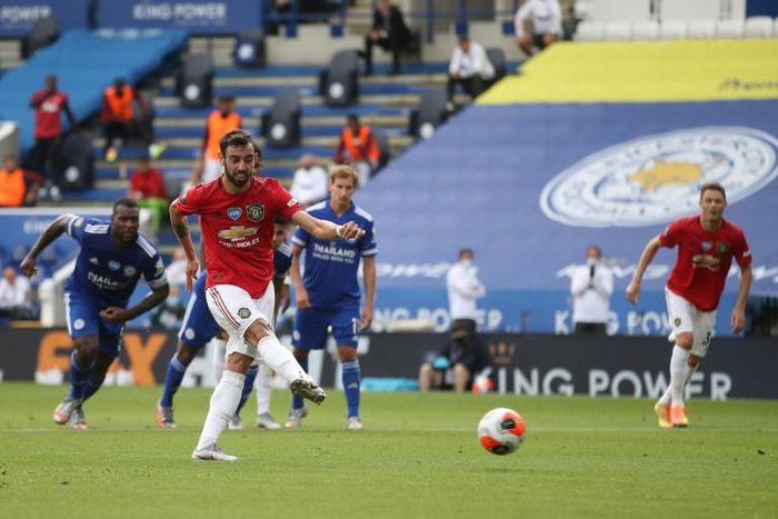 Bruno Fernandes's penalty put Manchester United into next season's Champions League at Leicester's expense