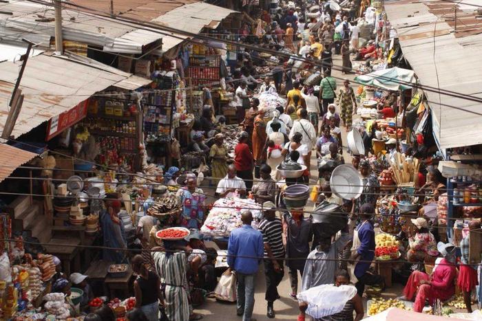 Abubakar Rimi Market, Kano, loses over N15m revenue due to lockdown. [dailynigerian]