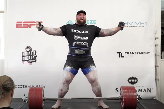 Behind Scenes of Hafthor Björnsson's Record Lift